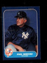 1986 Fleer #112 Phil Niekro Nm Yankees Hof *X88408 - £1.93 GBP