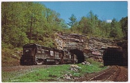 Postcard Train Penn Central 2914 GHE U Boat State Line Tunnel Boston To Albany - £3.09 GBP