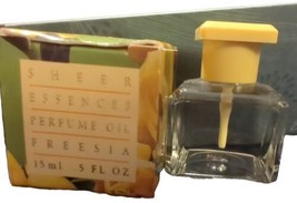 Avon SHEER ESSENCES FREESIA PERFUME OIL .5 oz. VINTAGE NEW IN BOX  - £20.34 GBP