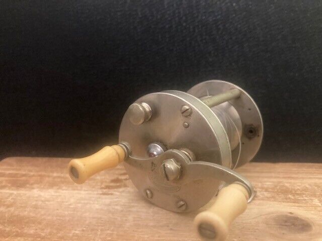 Vintage South Bend Level Winding Anti-Back-Lash Style No. 1200 Casting Reel - £16.57 GBP