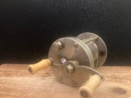 Vintage South Bend Level Winding Anti-Back-Lash Style No. 1200 Casting Reel - £16.48 GBP