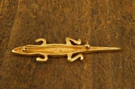 Vintage Costume Jewelry Gold Tone Metal Figural ALLIGATOR Reptile Brooch Pin - £15.81 GBP