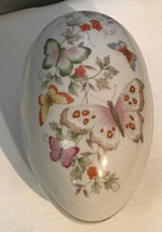 Avon Vintage 1974 Egg-Shaped Fine Porcelain Floral Butterfly Trinket Box White   - £10.27 GBP