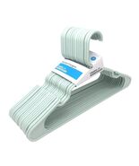 Room Essentials Standard Plastic Hangers Aqua 18-count - $351.64 MXN