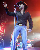 Tim Mcgraw Portrait On Stage In Concert 8x10 Photo (20x25 cm approx) - $9.75