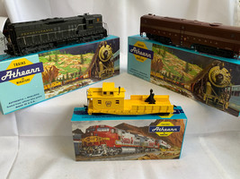 Vtg Athearn HO Scale Model Train Lot in Box Caboose Passenger Locomotive... - $69.25