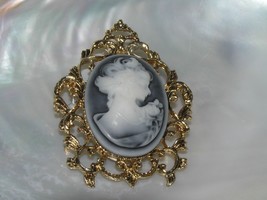 Estate Bluish Gray Oval Plastic Lady Cameo in Ornate GOldtone Frame Pin ... - $10.39