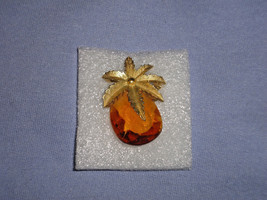 Sarah Coventry Crystal Amber Brooch.....Pineapple - $24.74