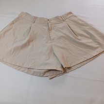 Curve Women&#39;s Tan/Beige Polyester Shorts Size 1XL Measured Waist 34 - $9.00