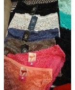 Ladies 10 pair panty lot medium NWT - $276.47 MXN