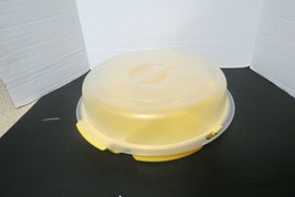 Vintage Rubbermaid Servin Saver Yellow Vegetable Dip Tray Carrier #0259 - £17.33 GBP