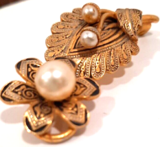 Vintage Antique Damascene &amp; Faux Pearl Floral Brooch Pin Gold Tone Old C... - £29.89 GBP