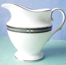 Lenox Diamond Solitaire Creamer Platinum Banded 8 oz. New - £29.99 GBP