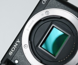 Sony Alpha NEX-6 16.1MP Mirrorless Camera Body Only image 8