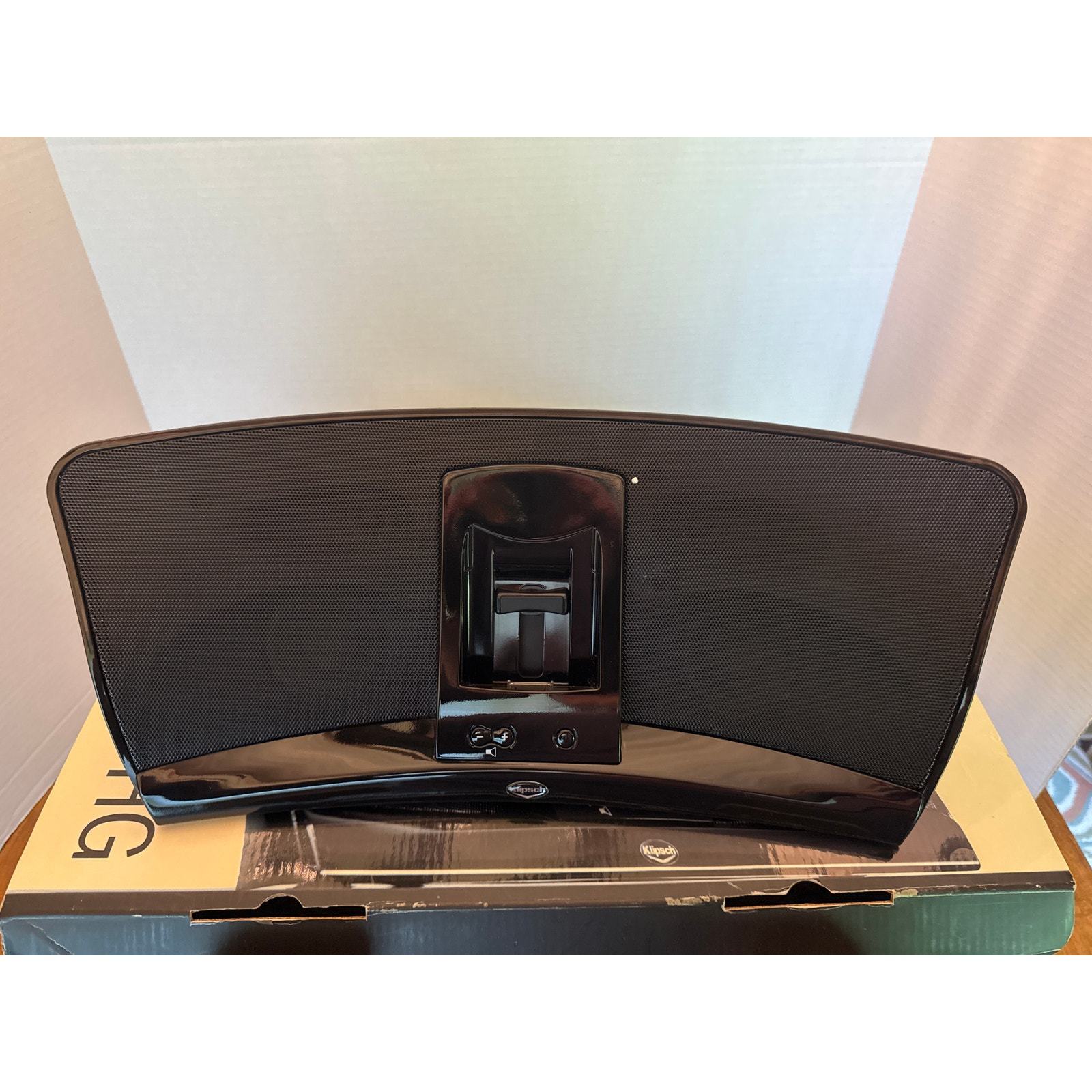 Klipsch iGroove HG Digital Music System Item image 4