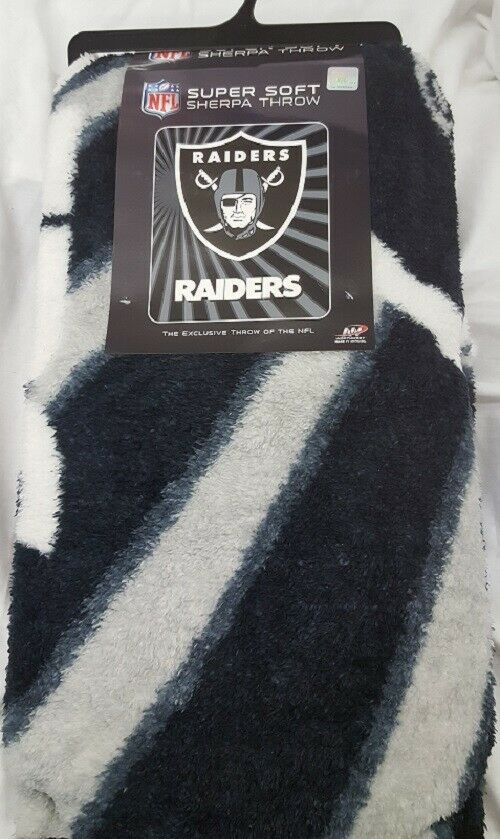Primary image for Las Vegas Raiders 50" by 60" Sherpa Throw Blanket - NFL