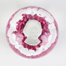 St Clair Martha Washington Cameo Pink White Glass Paperweight, Vintage 1972 3&quot; - £31.45 GBP