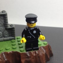 Lego Police Mini Figure (km) - £2.69 GBP