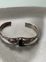 Estate BB 925 Signed Silver w Thin Oval Black Onyx Stone w Leaves on Sid... - £30.56 GBP