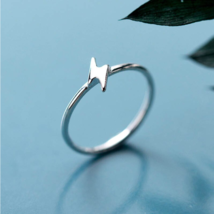 Delicate 925 Sterling Silver Minimalist Lightning Bolt Ring - FAST SHIPPING! - £12.78 GBP