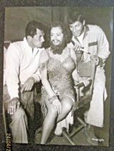 ELSA LANCHESTER &amp;DEAN MARTIN &amp; JERRY LEWIS (3 RING CIRCUS) 1954 CANDID P... - £175.16 GBP