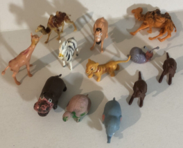 Toy lot of 12 Animals Small Vintage T8 - £10.13 GBP