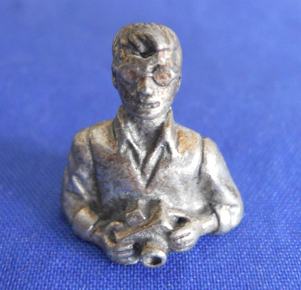 Primary image for Monopoly Spider-Man Peter Parker Marvel Replacement Part Game Piece Token Mover
