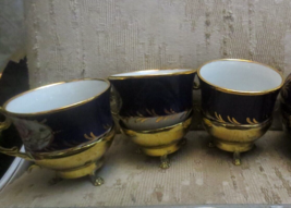 1907 Eski Harmen Porselen 3 Cups Brass Handles Blue &amp; Gold Cabbage Rose ... - £37.08 GBP