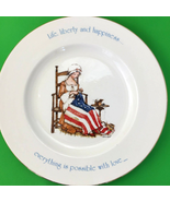 Holly Hobbie Betsy Ross Sewing American Flag Collector Plate 10&quot; Vtg 197... - £31.25 GBP