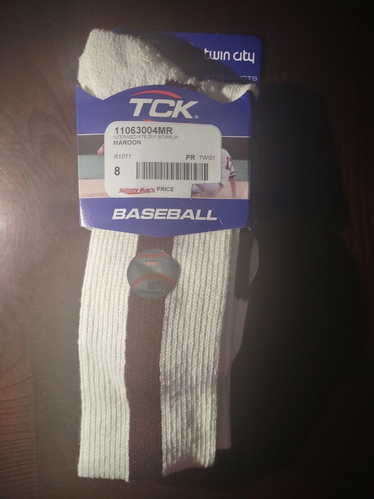 TCK Medium 2n1 Stirrup Maroon - $14.73