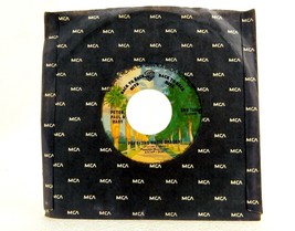 &quot;Puff The Magic Dragon/Blowin In The Wind&quot;, 45 RPM, Peter Paul &amp; Mary, R... - $7.79