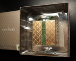 Ollection gold cube shape box with green ribbon boxed original presentation box 05 thumb155 crop