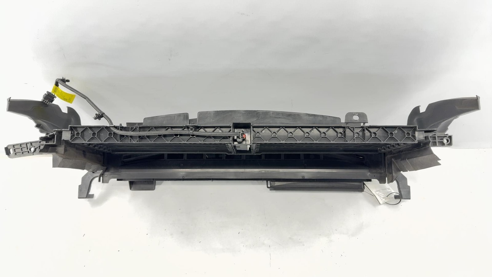 2021 Chevrolet Trailblazer 1.3L Radiator Air Duct Grille Shutter OEM 50K Miles Item image 11