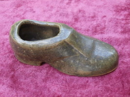 Yellow Ware Pottery Shoe Figurine Frogskin Green Dappled Color - £14.93 GBP