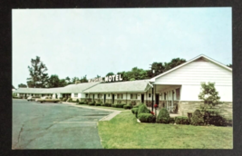 Wiltshire Motel Street View Old Cars Breezewood PA Dexter UNP Postcard c... - $4.99