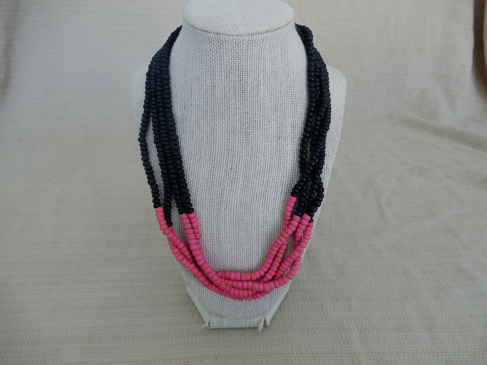 Fun & funky vintage pink & black wooden beaded necklace Item image 2