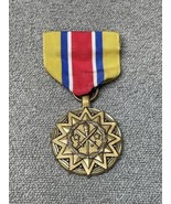 Vintage US Army Reserve Achievement Medal Military Militaria KG JD - $184.77 MXN