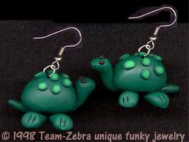 Funky Cute Green Turtle Tortoise Earrings Animal Charms Novelty Costume Jewelry - £5.44 GBP
