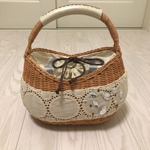 TOCCA Beige White Lace Detail Straw Handbag Elegant Summer Basket Style ... - $114.94 CAD