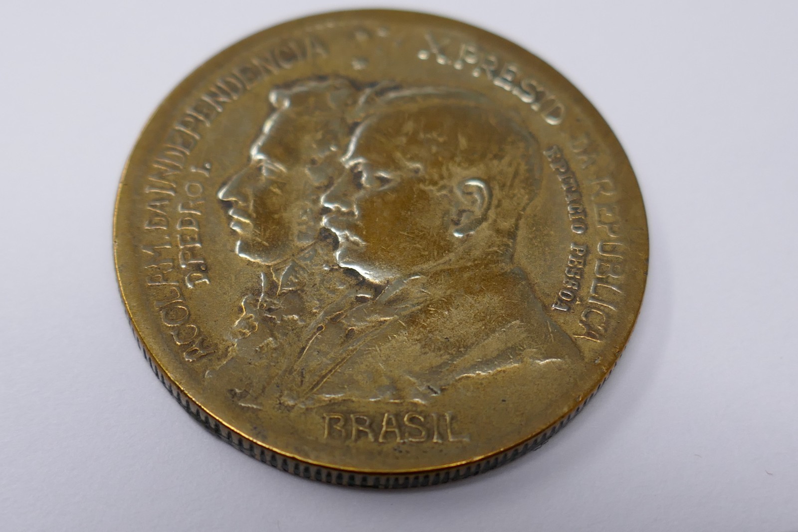 Brazil 1922 Pedro I and Epitácio Pessoa 1000 Réis Independence Centennial Coin Item image 2