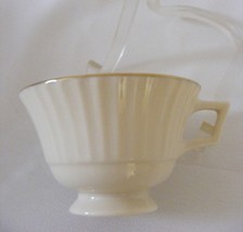 Lenox Special Collection China Citation Gold Footed Cup Only - $368.72 MXN