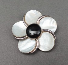 Ilaria Vintage 950 Silver Onyx Mother Of Pearl Flower Brooch Pin Pendant - £239.79 GBP
