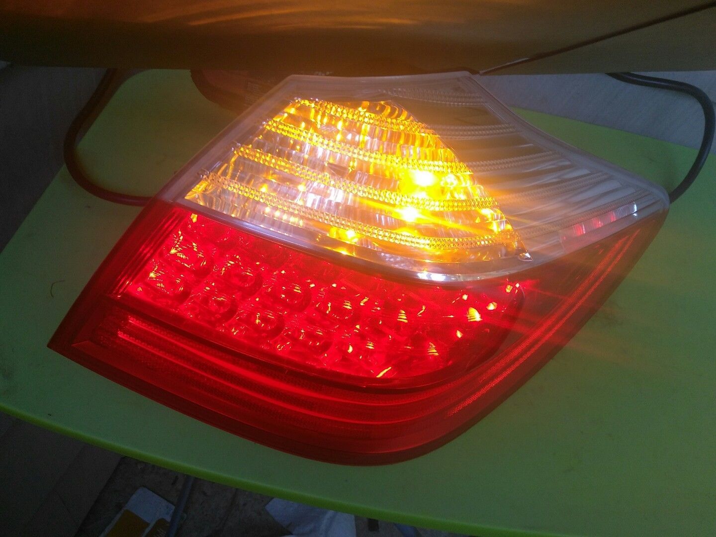2009-2011 HYUNDAI GENESIS  4DR SEDAN PASSENGER RIGHT SIDE  SIDE TAIL LIGHT - $118.80