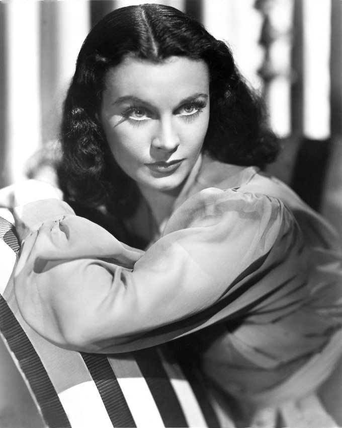 Primary image for Vivien Leigh 8x10 Photo beautiful Hollywood portrait 1940