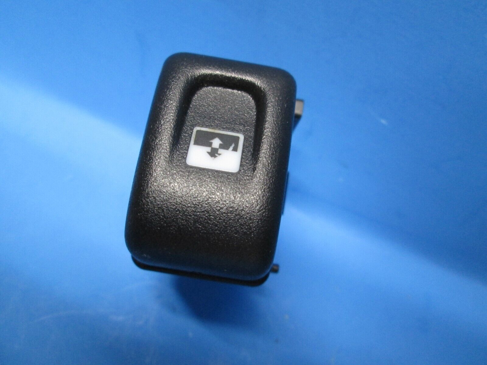 2005-2009 Saab 97X overhead sunroof sun roof moonroof Switch 15035475 OEM - $16.52