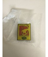 Land Rover Freelander &#39;Road to Adventure&#39; Metal Lapel Pin - €12,22 EUR