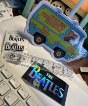Scooby Beatle pin or Decal Sticker, waterproof durable removal pick - $103.15 MXN+
