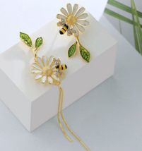 Buzzing with Style – Handcrafted Daisy and Bee Enamel Earrings ! - £10.38 GBP