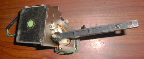 Singer 6268 Feed Drive Linear Motor Assembly Complete #313239 w/Needle Bar Link - $20.00