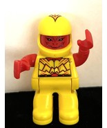 Vintage Lego Minifigure Space Alien Yellow Red 2.5&quot; Figure - $244.42 MXN